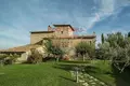 Villa de 6 habitaciones 1 100 m² Perugia, Italia