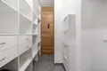 Mieszkanie 3 pokoi 68 m² w Warszawa, Polska