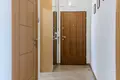 Apartamento 3 habitaciones 77 m² en Varsovia, Polonia