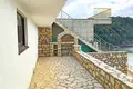 Villa de 4 dormitorios 420 m² Dobra Voda, Montenegro