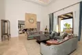 7-Schlafzimmer-Villa 1 817 m² Marbella, Spanien