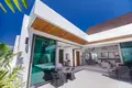 Villa 2 Schlafzimmer 210 m² Phuket, Thailand