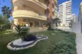 Mieszkanie 2 pokoi 130 m² Alanya, Turcja