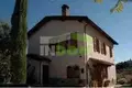 Commercial property 889 m² in Montepulciano, Italy