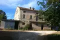 Casa 13 habitaciones 650 m² Terni, Italia
