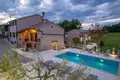 6-Schlafzimmer-Villa 450 m² Poreč, Kroatien