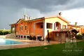 4-Schlafzimmer-Villa 330 m² Rom, Italien