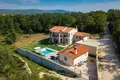 Dom 4 pokoi 230 m² Pula, Chorwacja