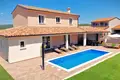 Villa 2 Schlafzimmer 127 m² Rovinj, Kroatien