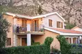 3-Schlafzimmer-Villa 300 m² Donji Orahovac, Montenegro