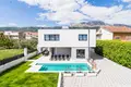 Villa 10 bedrooms 404 m² Kastel Kambelovac, Croatia