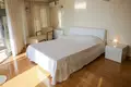 Villa de tres dormitorios 212 m² Budva, Montenegro