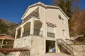 Casa 4 habitaciones 250 m² Bijela, Montenegro