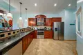 2 bedroom condo 129 m² West Bay, Honduras