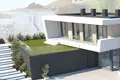 4-Schlafzimmer-Villa 1 300 m² Fuengirola, Spanien