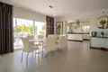 4-Schlafzimmer-Villa 530 m² l Alfas del Pi, Spanien