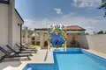 3-Schlafzimmer-Villa 180 m² Poreč, Kroatien