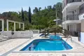 Villa de tres dormitorios 561 m² Montenegro, Montenegro
