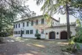 Commercial property 1 125 m² in Florence, Italy