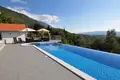 Casa 4 habitaciones 390 m² Tivat, Montenegro