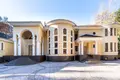 Ferienhaus 835 m² Zdanovicki sielski Saviet, Belarus