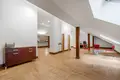 9 bedroom house 1 000 m² Warsaw, Poland