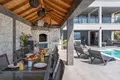 9 bedroom house 700 m² Grad Omis, Croatia