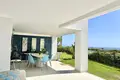 3 bedroom apartment  Estepona, Spain