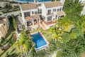 villa de 5 dormitorios 580 m² Benahavis, España