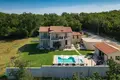 Dom 4 pokoi 230 m² Pula, Chorwacja