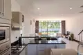 Propiedad comercial 1 100 m² en Thep Krasatti, Tailandia