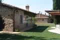 Propiedad comercial 1 700 m² en Toscana, Italia