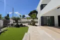 4-Schlafzimmer-Villa 560 m² Calp, Spanien
