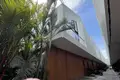 Stadthaus 2 Schlafzimmer 112 m² Kerobokan Kelod, Indonesien