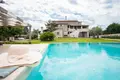 Casa 6 habitaciones 600 m² Opcina Liznjan, Croacia