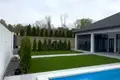Дом 7 комнат  Черешня, Россия