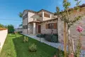 Villa de tres dormitorios 260 m² Grad Pula, Croacia