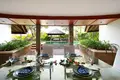 2 bedroom Villa 283 m² Kerobokan Kelod, Indonesia