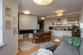 Mieszkanie 4 pokoi 106 m² Warszawa, Polska