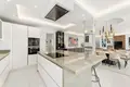 Mieszkanie 4 pokoi 195 m² Marbella, Hiszpania