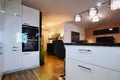 Mieszkanie 3 pokoi 72 m² Warszawa, Polska