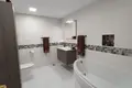 2 bedroom apartment 65 m² Miraverde, Spain