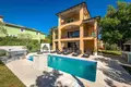 Casa 4 habitaciones 253 m² Opcina Marcana, Croacia