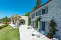 4 bedroom Villa 350 m² Trebesin, Montenegro