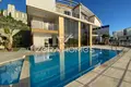 6 room villa 400 m² in Mahmutlar, Turkey
