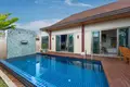 Villa mit 2 Schlafzimmern 90 m² Rawai, Thailand