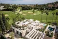 5-Zimmer-Villa 408 m² Marbella, Spanien