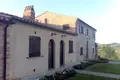 Casa 12 habitaciones 350 m² Terni, Italia