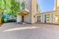 5-Schlafzimmer-Villa 550 m² in Kirchengemeinschaft, Cyprus