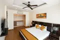 Stadthaus 3 Schlafzimmer 170 m² Phuket, Thailand